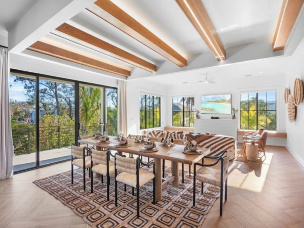 Custom Luxury Home 7 minute walk to beach and South Village